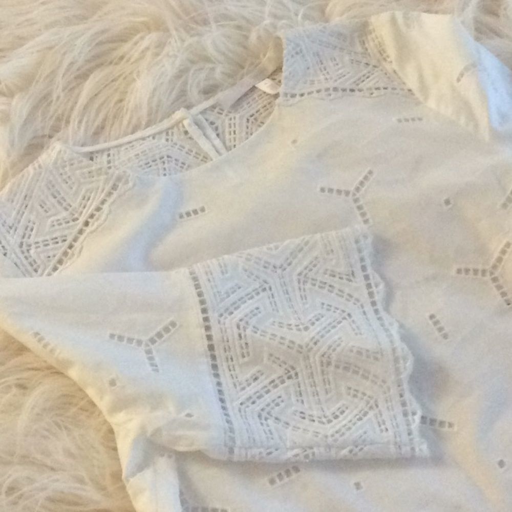 💞NORDSTROM Collection 💞stunning eyelet blouse - Picture 1 of 16